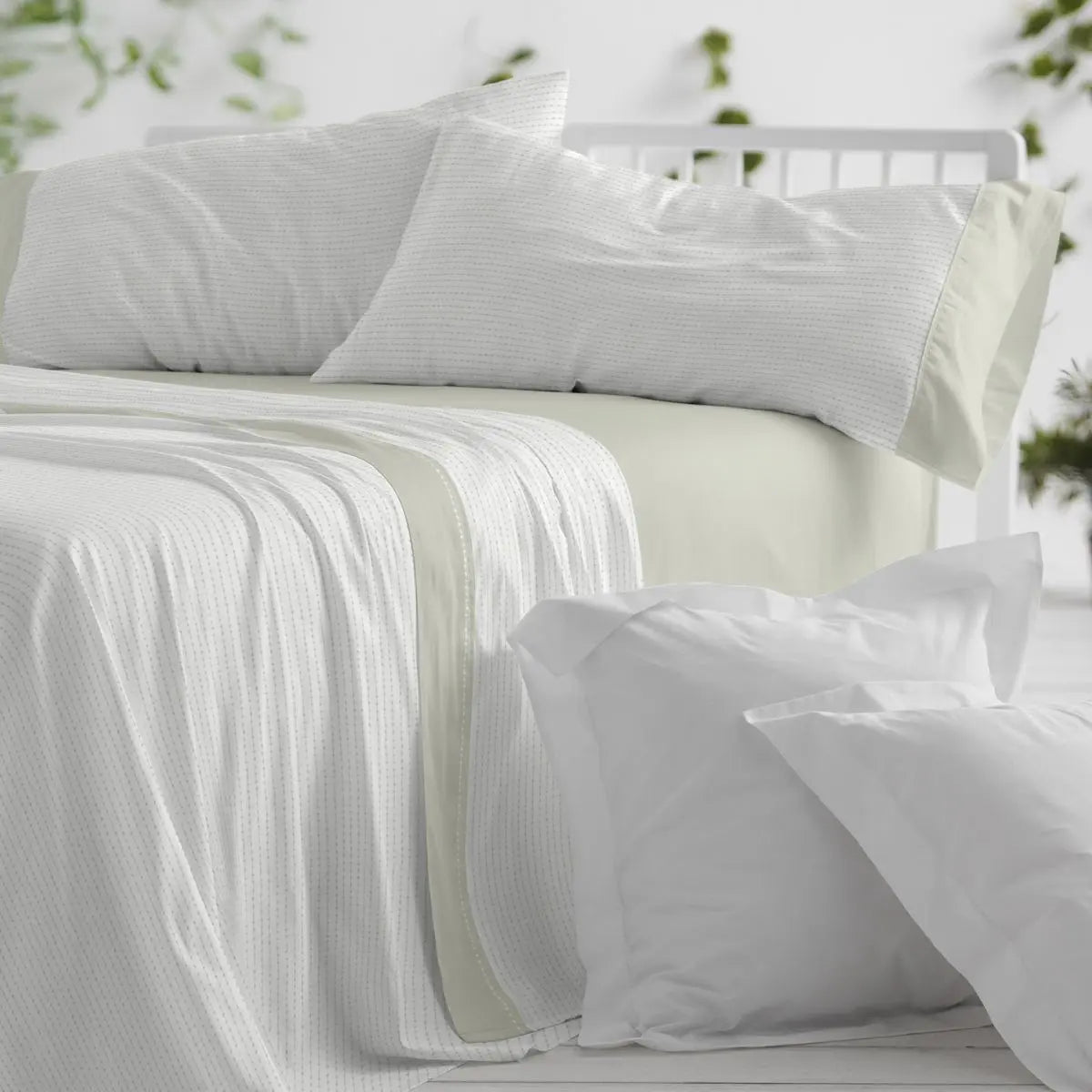 JUEGO DE SABANAS TELA 550 LAUREL BURRITO BLANCO