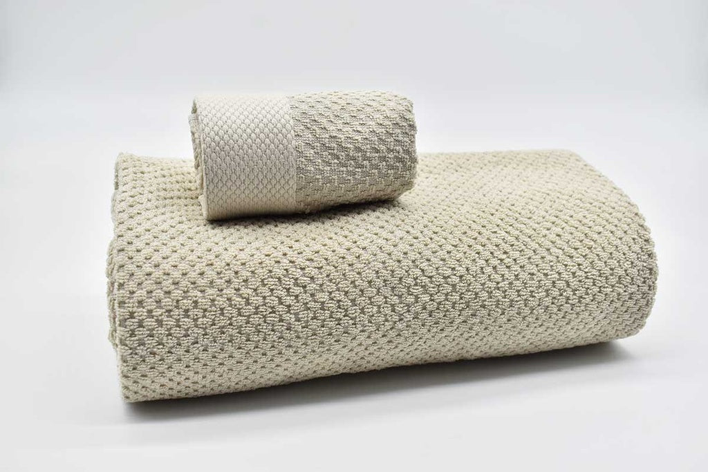 SET OF 3 BEIGE TOWELS