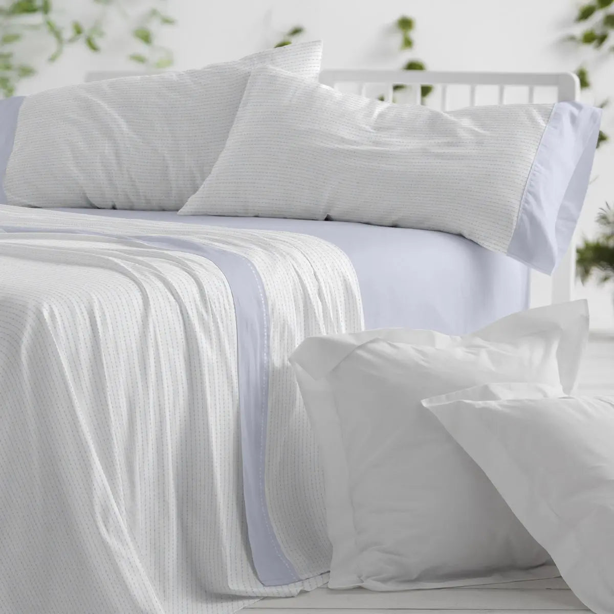 JUEGO DE SABANAS TELA 550 AZUL BURRITO BLANCO