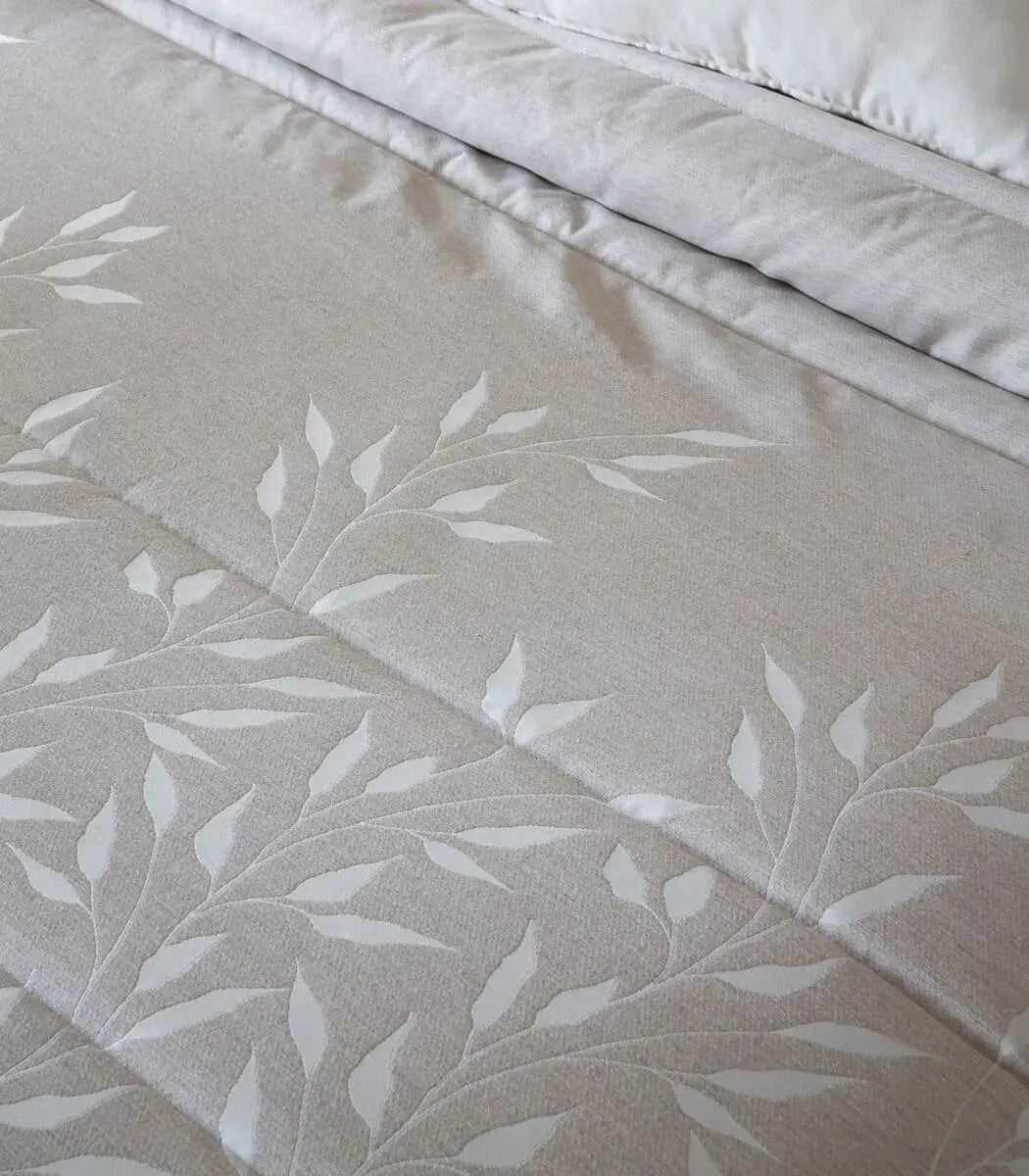 CONFORTER JACQUARD CARTES C/02 BEIGE SANDECO
