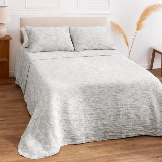 Colcha Jacquard Reversible Gris Indiana – Elegante, Moderna y Ligera para Cama 135 y 150