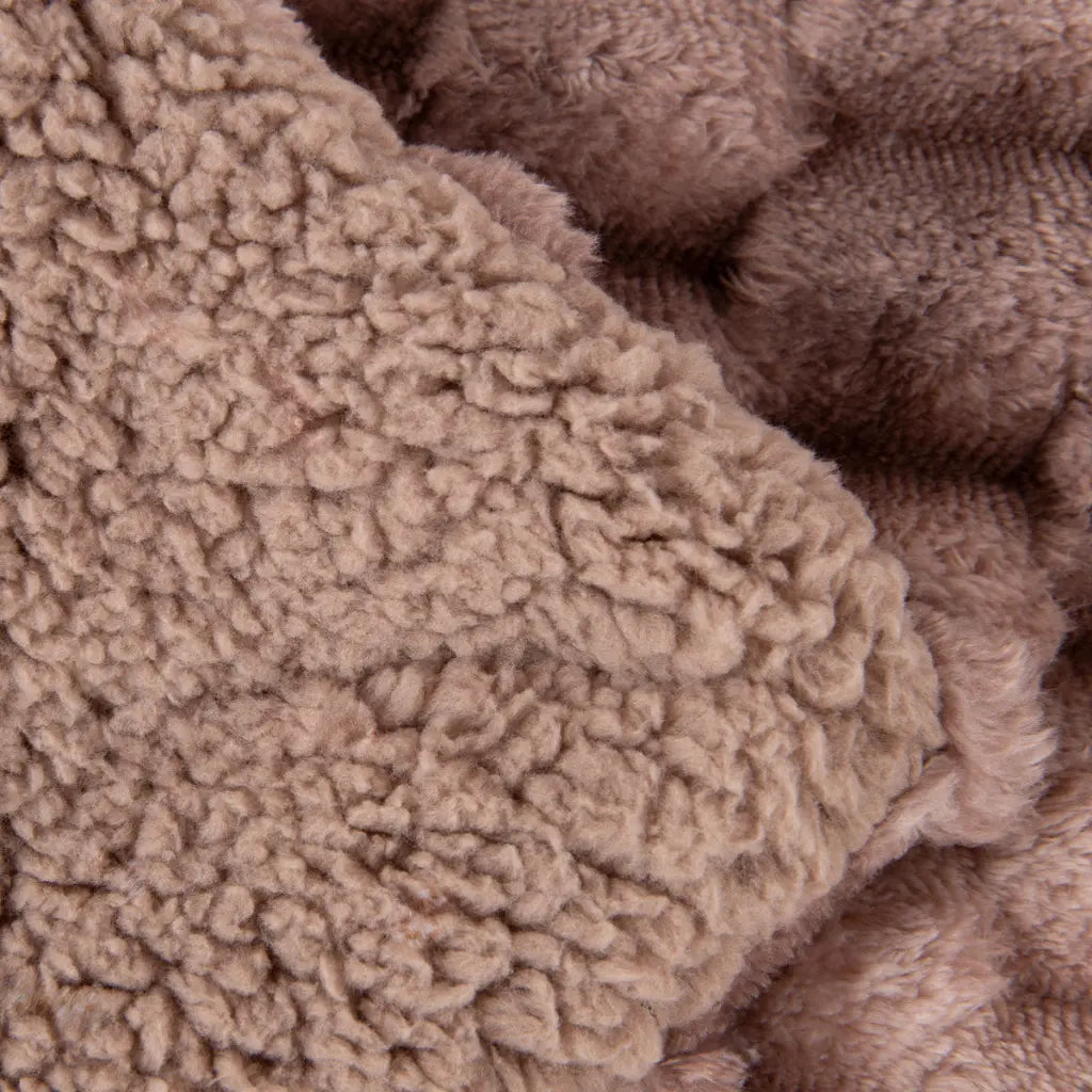 Manta Plaid Avellana Karamelo | Suavidad y Calidez para tu Hogar